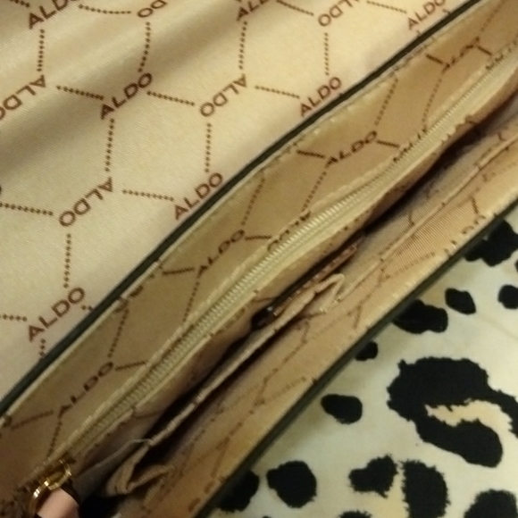 Iam selling my Aldo handbag - Picture 4 of 5